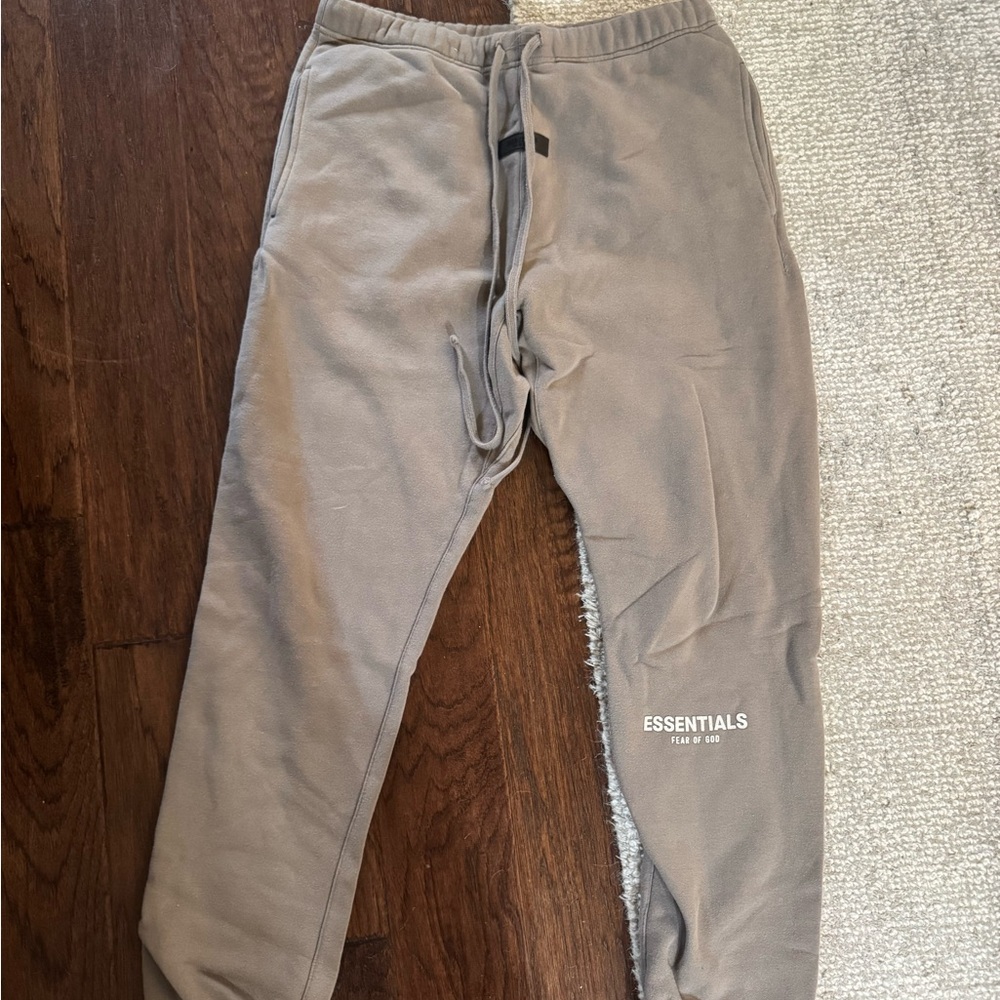 Essentials Men's Gray Sweatpants and Matching Crewneck